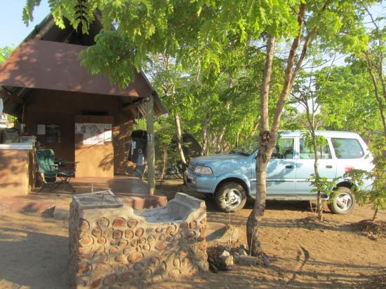 Senyati Safari Camp - Tourmaline Safaris