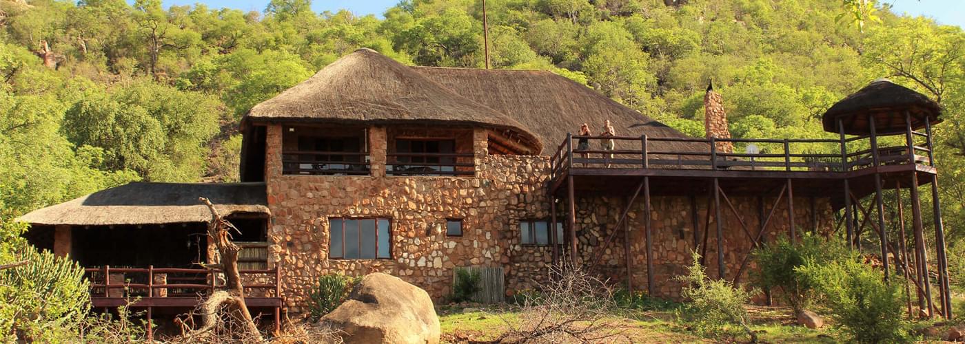 safari lodges mopaya